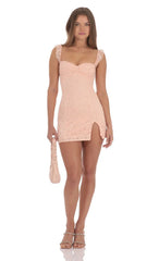 Sweetheart Neck Lace Dress in Peach