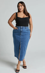 Anaya Midi Skirt - Denim Skirt in Mid Blue Wash